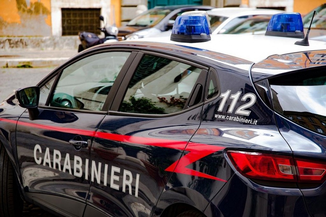 Statte: controlli dei Carabinieri in una carrozzeria abusiva